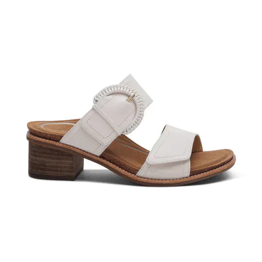 Sneaker / Navay